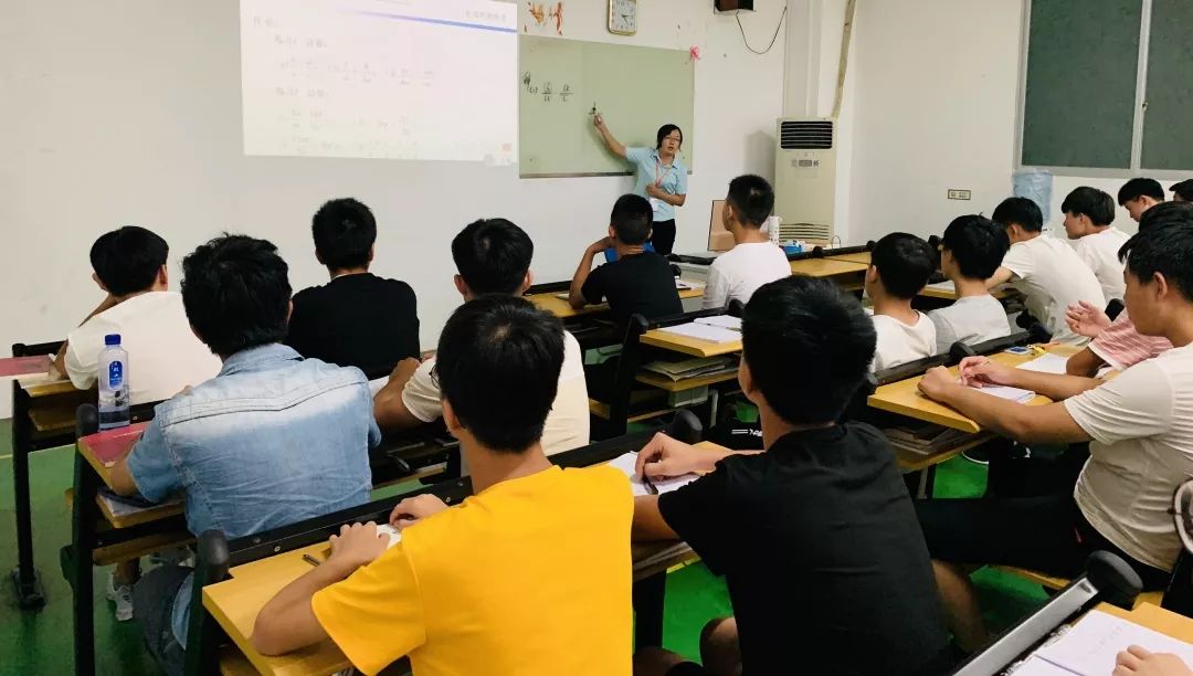 珠海市南方爱迪技工学校