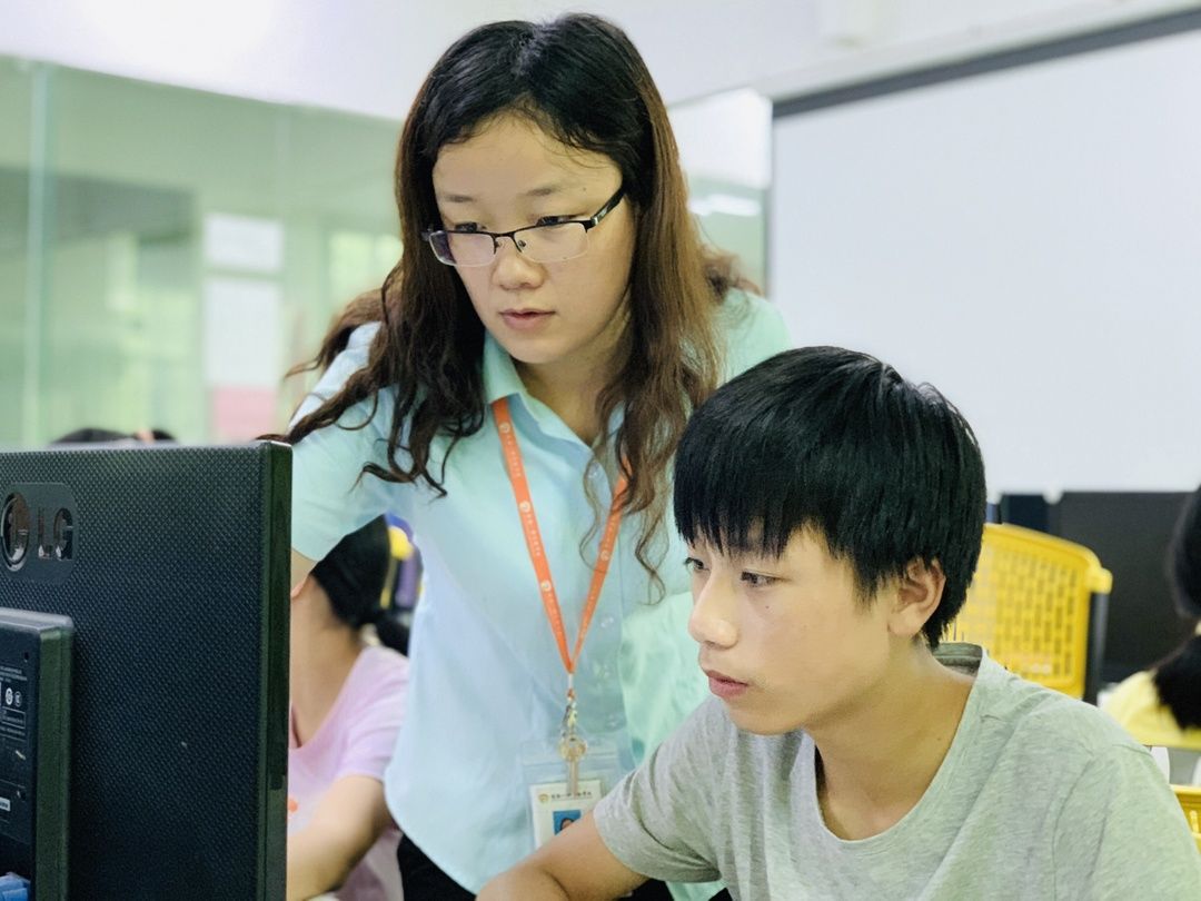 珠海市南方爱迪技工学校