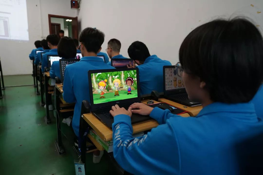 珠海市南方爱迪技工学校